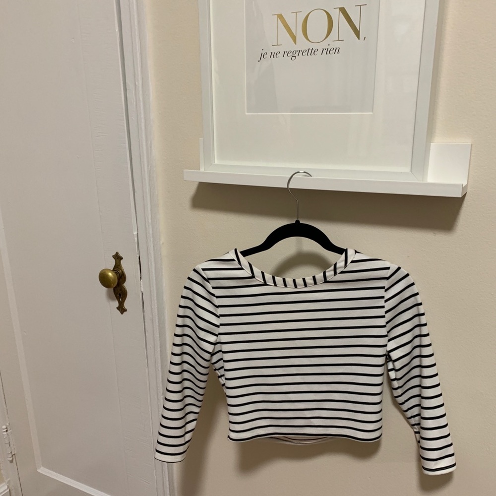 Cropped striped shirt.
